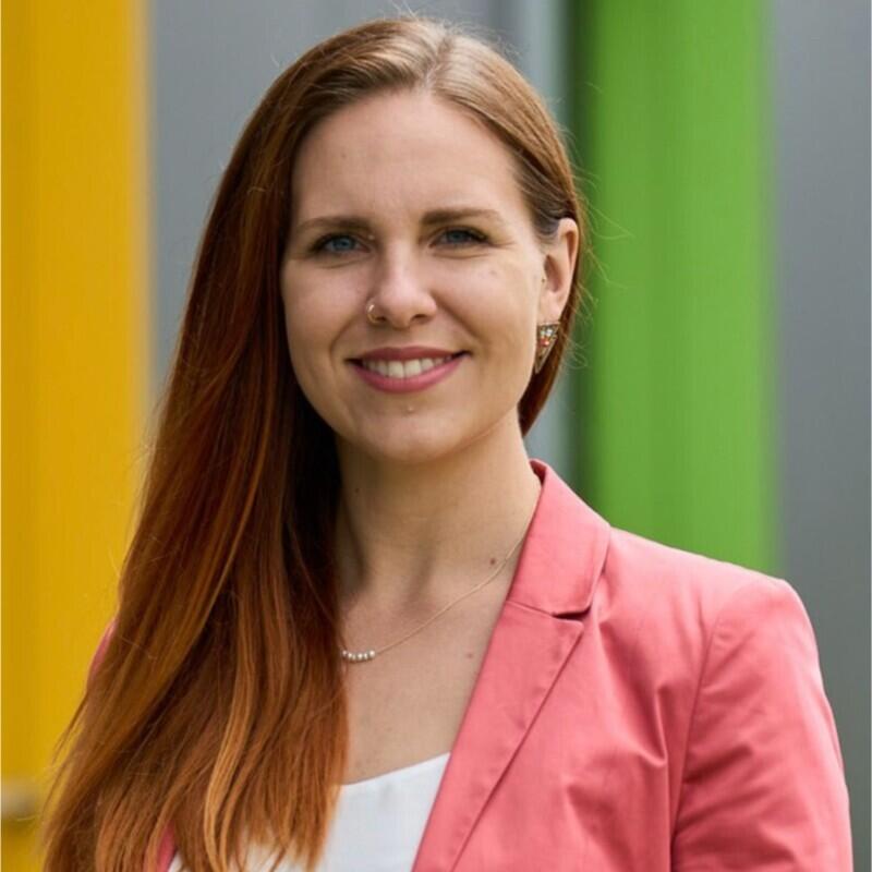 Jun.-Prof. Dr. Elena Reckzeh