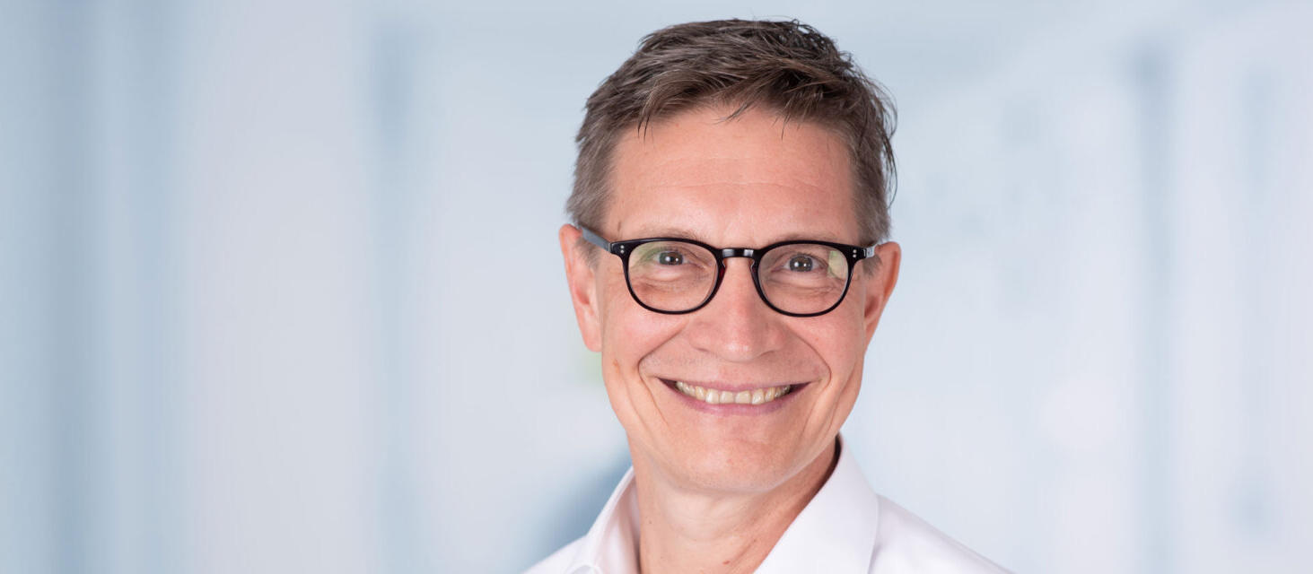 Prof. Christian Strassburg, Direktor der Klinik für Allgemeine Innere Medizin am UKB, mahnt: „Die Abnehmpille ist nicht einfach nur irgendein Spaßfaktor, um jetzt ein bisschen abzunehmen!“