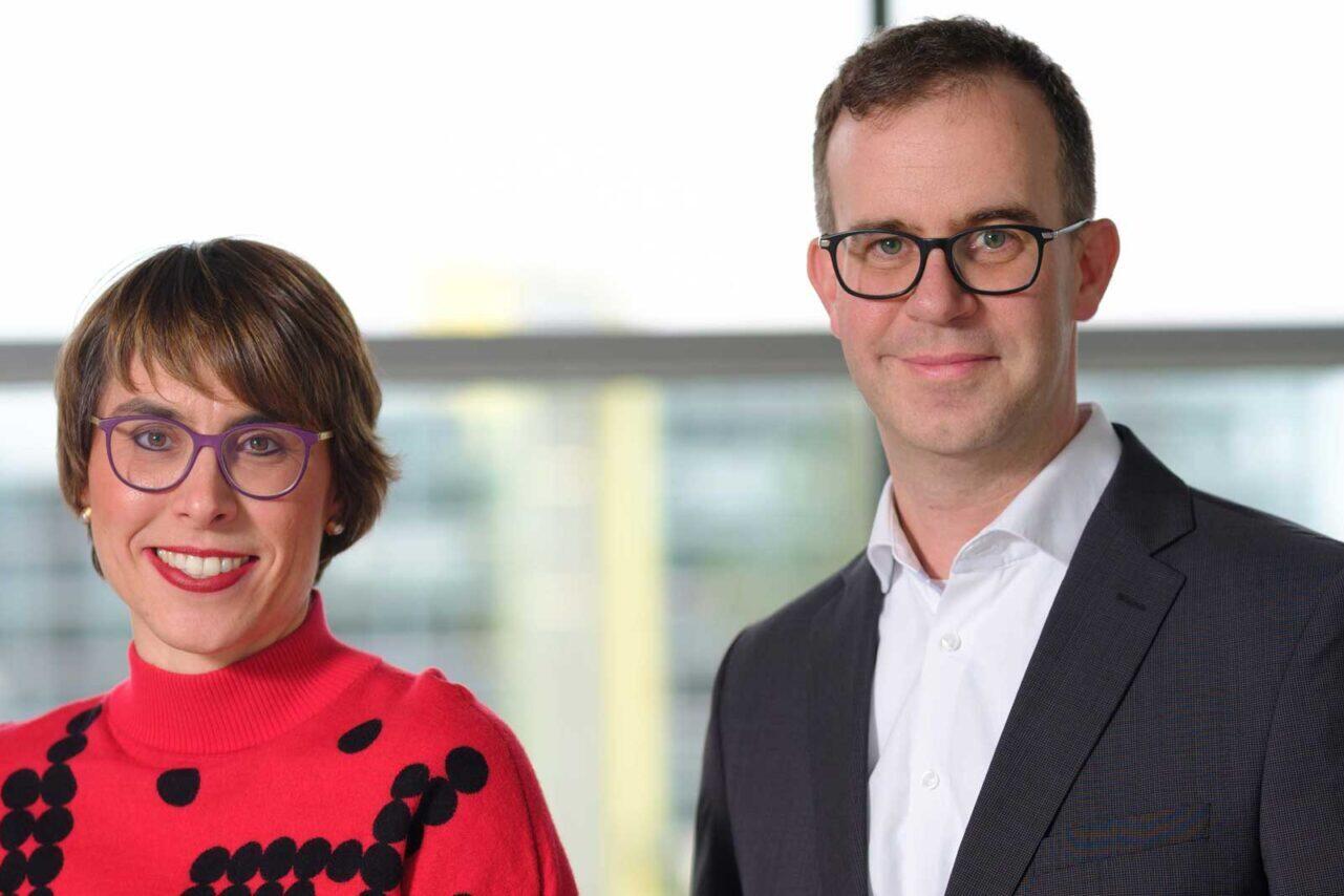Zwei Personen: Links Prof. Pröpstl und rechts Prof. Boztug