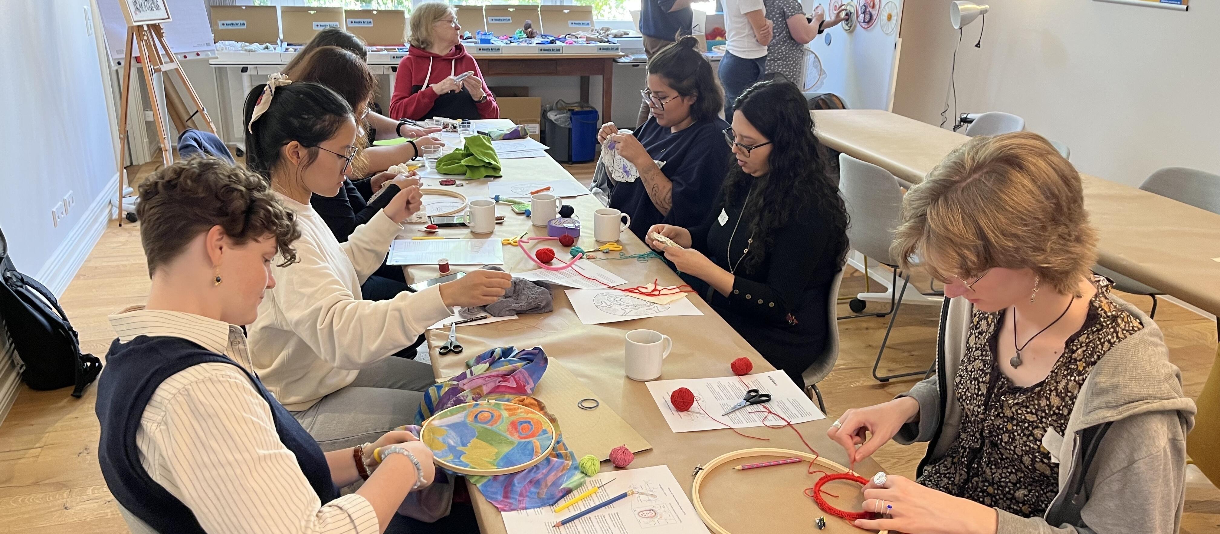 participants at the NeuVa Art kick off event