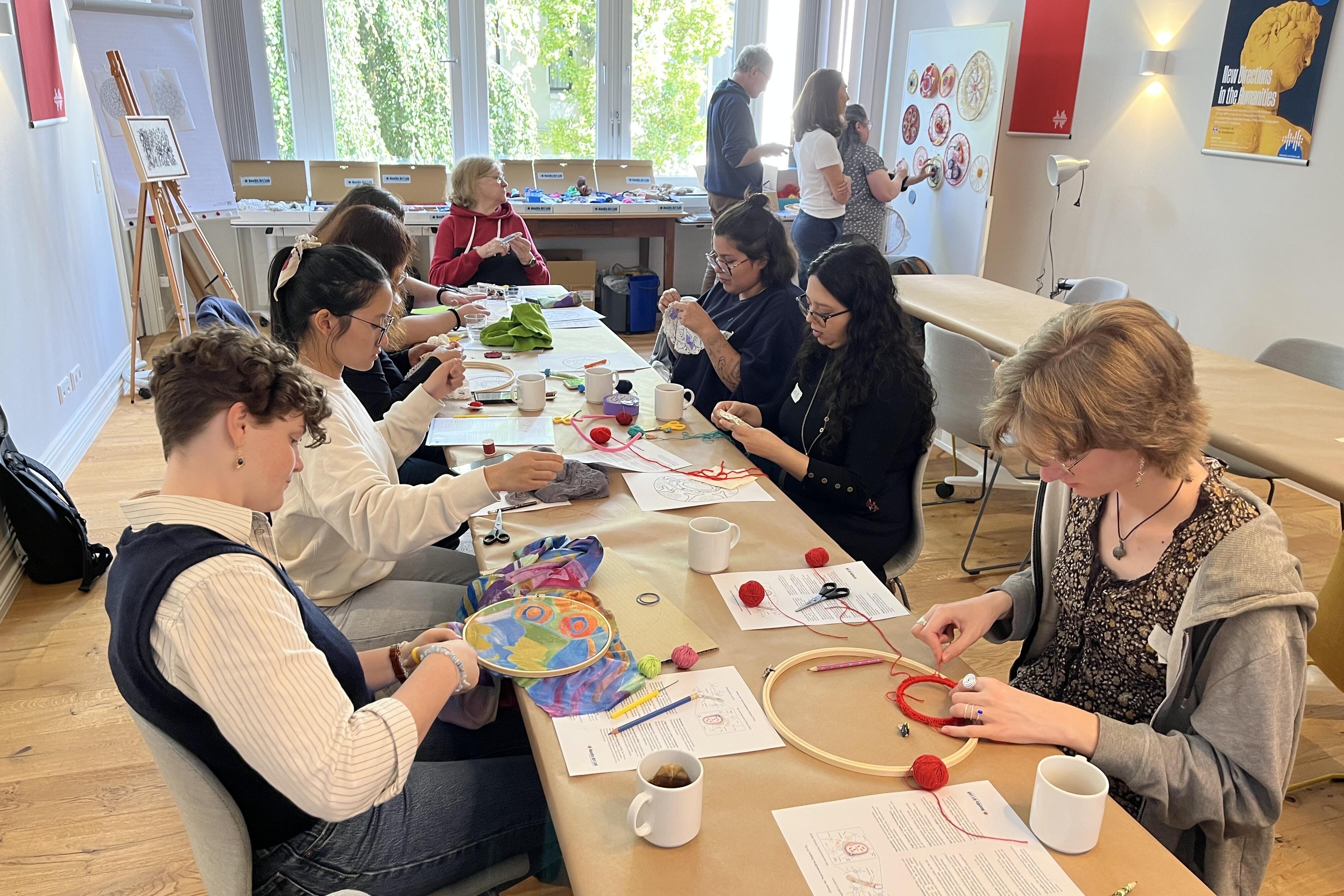 participants at the NeuVa Art kick off event